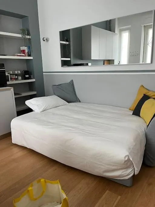 Bilocale Di Charme Apartment Milan Italy