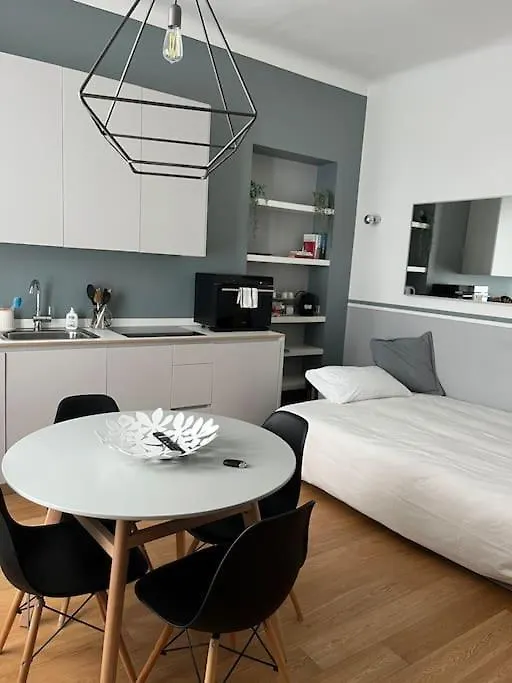 Bilocale Di Charme Apartment Milan